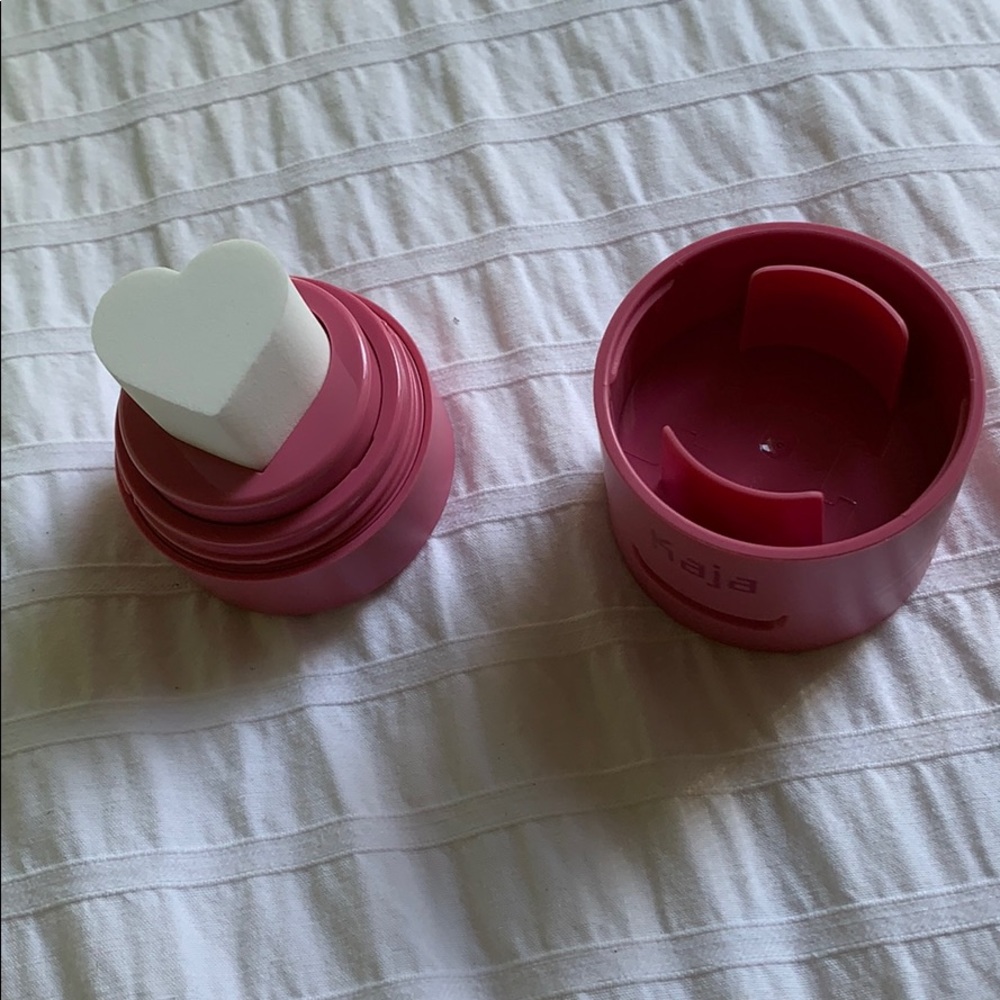 Kaja cheeky stamp blendable blush. Unused.